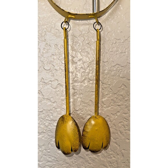 Yellow Metal Smiling Kitty Cat W/Bow Tie Wind Chimes W/Faux Rust 16” Long - Picture 4 of 11